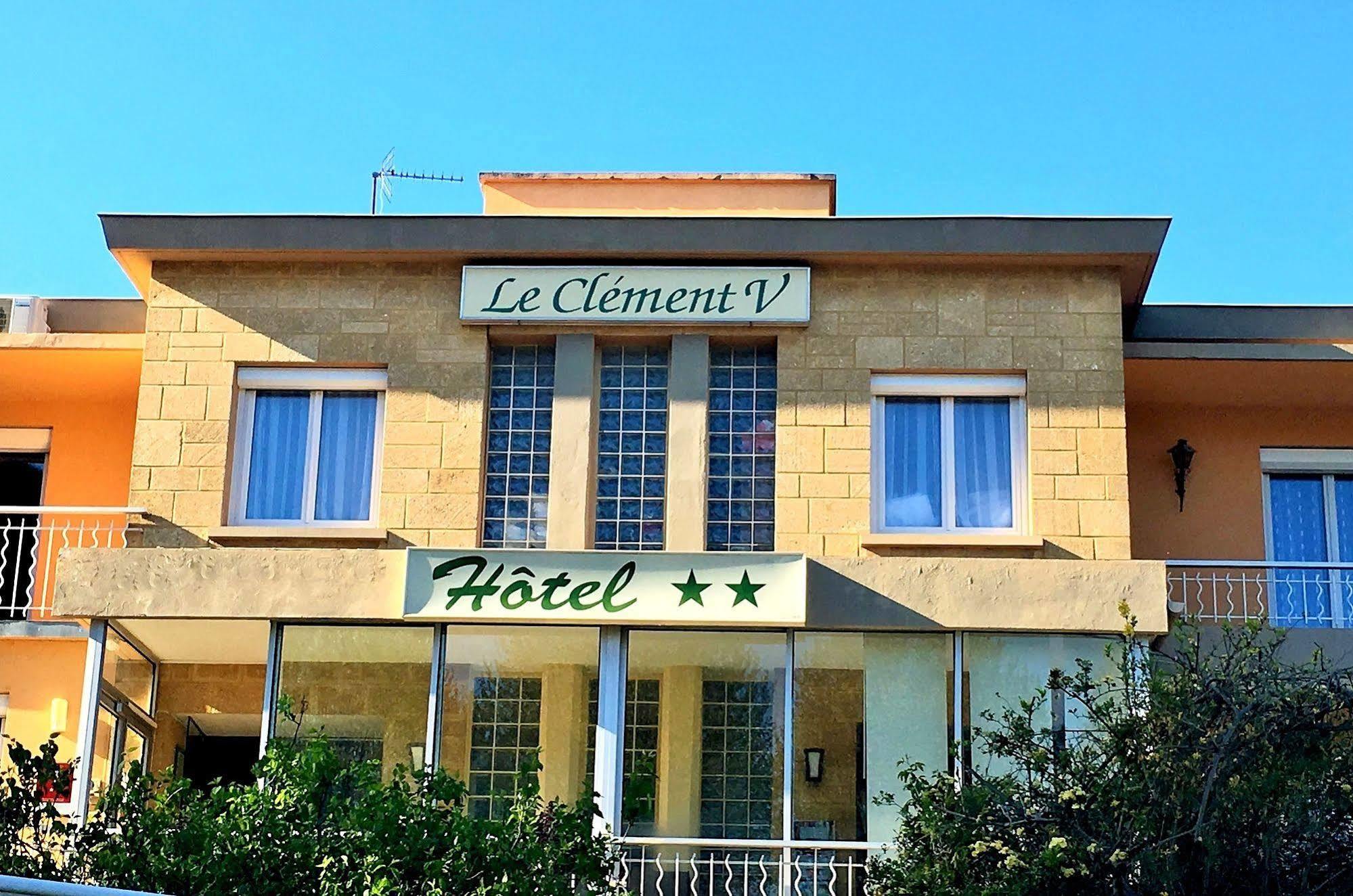 Hôtel Logis - Le Clement V à Roquemaure  Extérieur photo